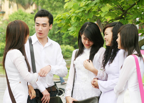 cau hoi trac nghiem ngu van 11 bai 10 khoc duong khue co dap an