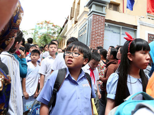 ty le 1 choi 7 vao lop 6 chuyen tran dai nghia